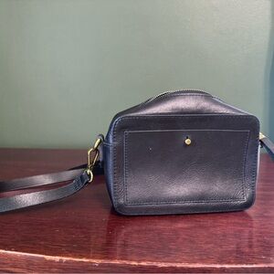 New Without Tags Madewell Camera Black Leather Crossbody Bag